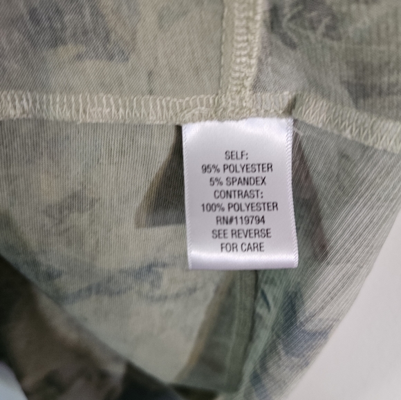 One World long sleeve Floral Watercolor Top 3X like new - Picture 4 of 5